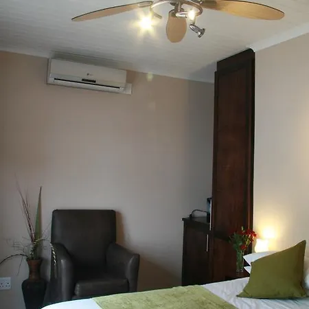 Queen Manor Boutique Guest House Graaff Reinet Room photo